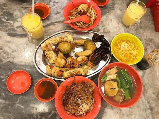 XX Yummy Old-School Breakfasts in Klang Valley That Are Full of Porky Goodness - WORLD OF BUZZ 24