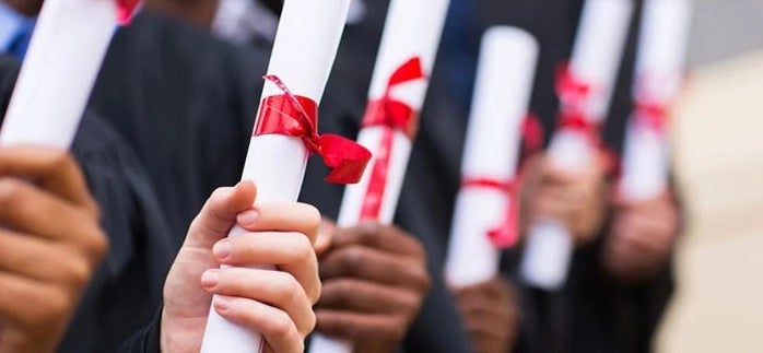 Dishonest Employees Who Submit Fake Degrees Can Be Fired As It Is a Serious Offence - WORLD OF BUZZ 1