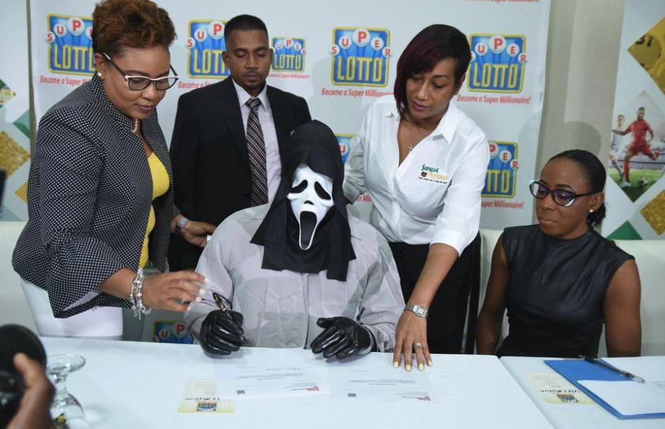 Lottery Winner Collects RM4.7 Million In Costume So His Family Won't Find Out - WORLD OF BUZZ