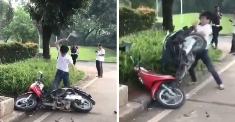 Man Goes On Rage Fit &Amp; Dismantles Motorcycle Because Cop Gave Him Traffic Summons - World Of Buzz 4