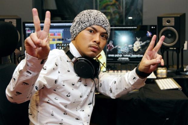 Namewee - WORLD OF BUZZ 1