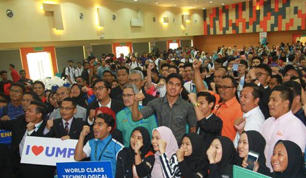 Syed Saddiq Wants To Investigate Employers Who Seek &Quot;Mandarin Speakers&Quot; In Job Ads, Netizens Outraged - World Of Buzz 2