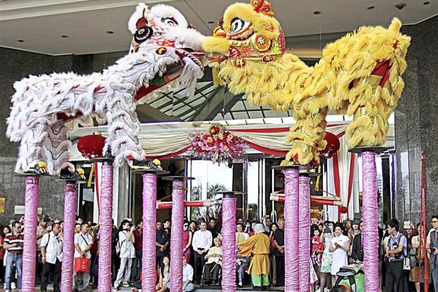 The Sorrow and Sacrifice of Lion Dance Performers That No One Talked About - WORLD OF BUZZ 2