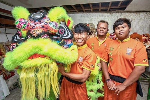 These 3 Young Malay Guys Love Lion Dance So Much, They Joined a Troupe 5 Years Ago - WORLD OF BUZZ