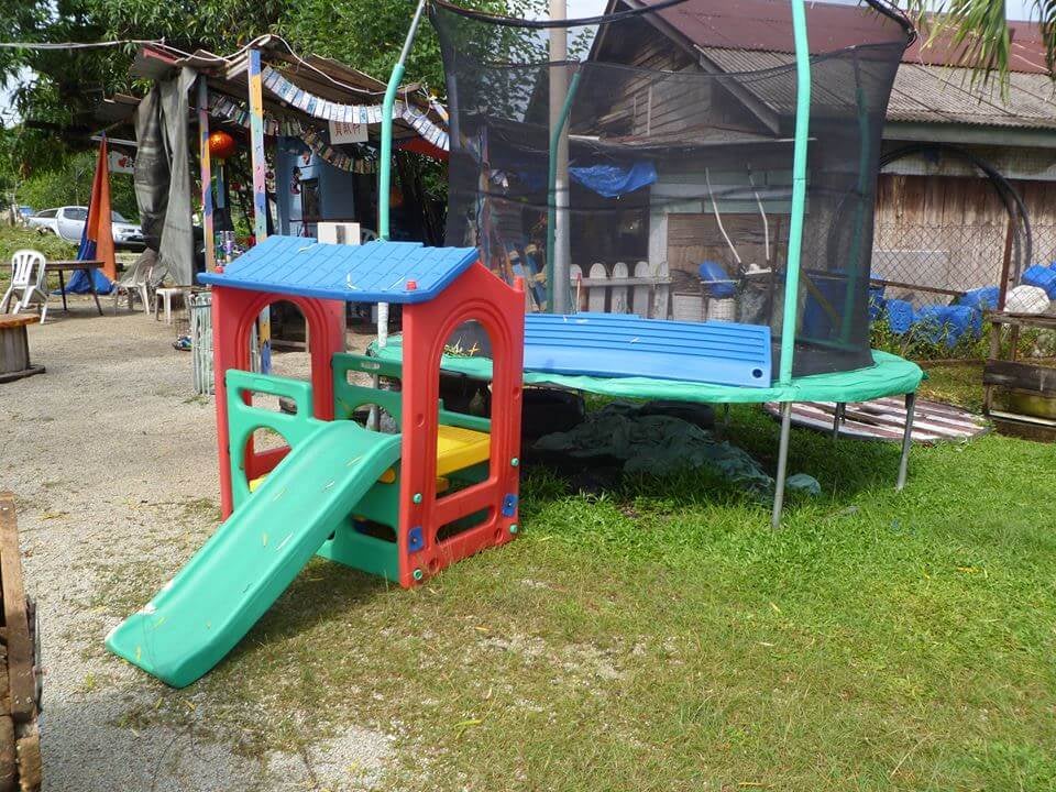 This M'sian Used Own Money To Transform Rubbish Into Playground Attracting International Tourists - World Of Buzz 3