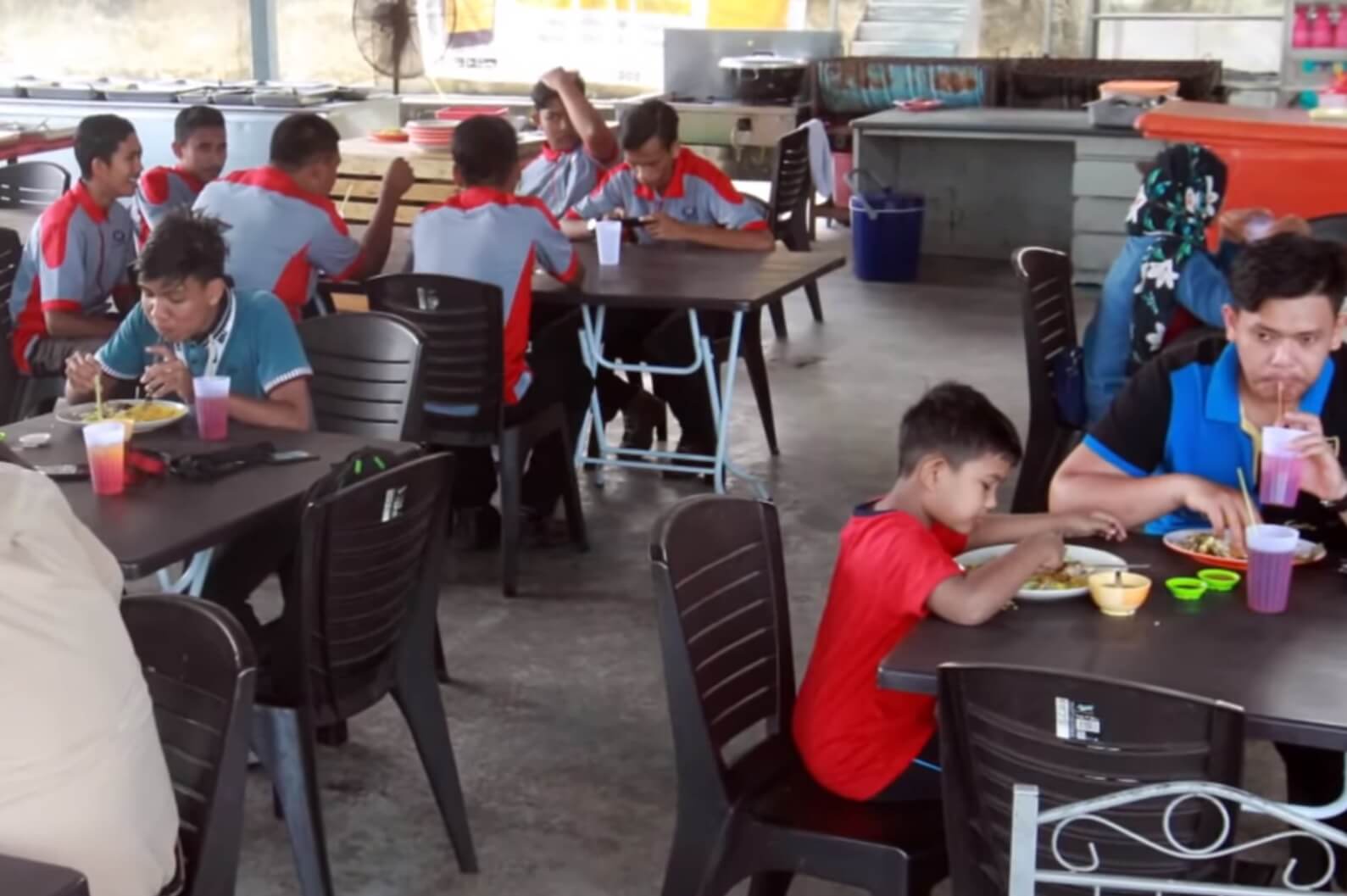 You Can Get Nasi Briyani from This Penang Stall for Just 10 sen! - WORLD OF BUZZ 3
