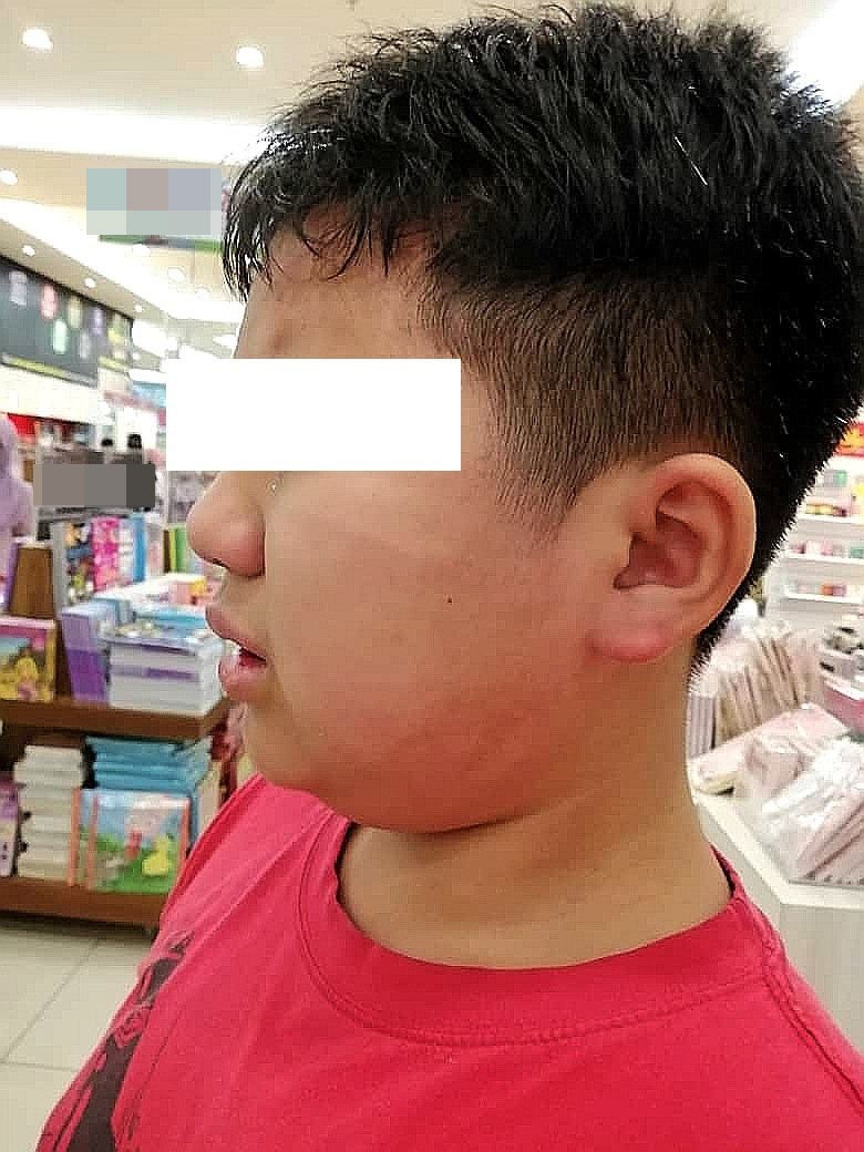 13yo M'sian Boy Falsely Accused of Stealing Comic Book by Bookstore Security Guards, Slapped Twice and Asked to Keep Quiet - WORLD OF BUZZ