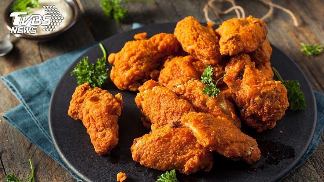 17yo Boy Who Eats Fried Chicken Almost Daily Experiences Erectile Dysfunction While He Was with GF - WORLD OF BUZZ
