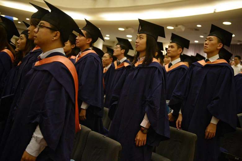 Bnm: Starting Pay For M'sian Fresh Grads In 2010 Are More Compared To 2018 - World Of Buzz 1