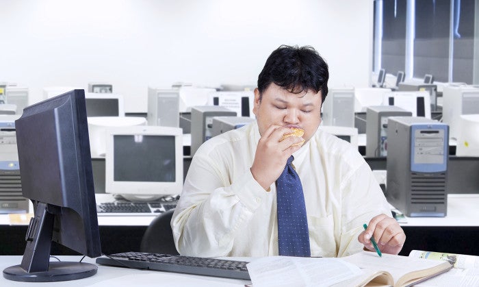 Doctors Say That Those Who Take Their Work Too Seriously Can Make You Fat - WORLD OF BUZZ