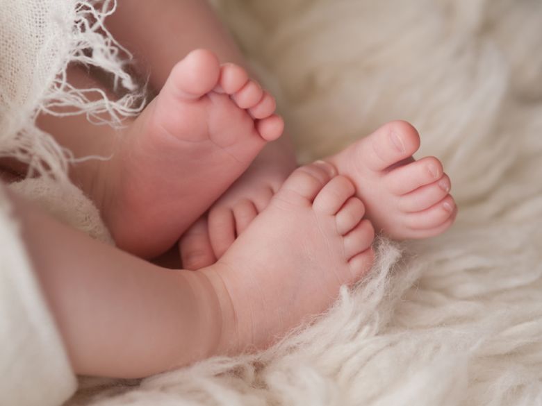 Mother Exposed Having One-Night Stand With Lover After DNA Test Reveals Her Twins Had Two Different Fathers - WORLD OF BUZZ 1