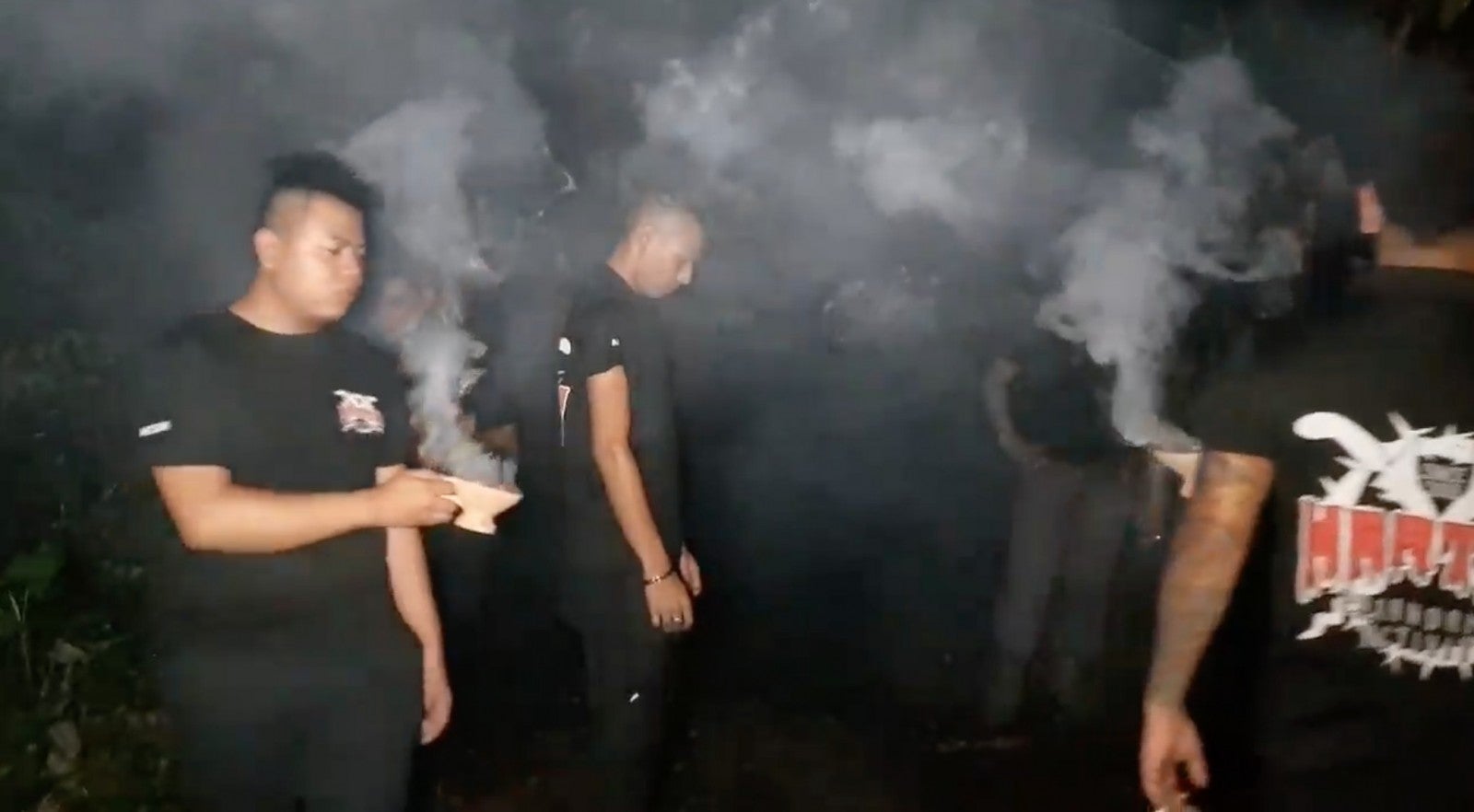 Real Life Ghost Hunters Say M'sian Ghosts More "Aggressive" Than S'pore's - WORLD OF BUZZ 3
