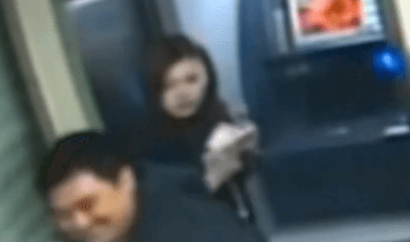 Robber Returns Money To Victim After Realizing She Has Rm0 In Her Bank Account - World Of Buzz 4