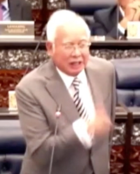 Shouting Match Breaks Out In Parliament With MP's Yelling And Calling Each Other "Bodoh" - WORLD OF BUZZ 1