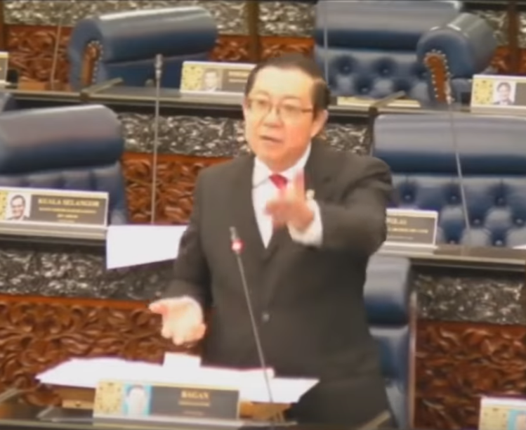 Shouting Match Breaks Out In Parliament With MP's Yelling And Calling Each Other "Bodoh" - WORLD OF BUZZ