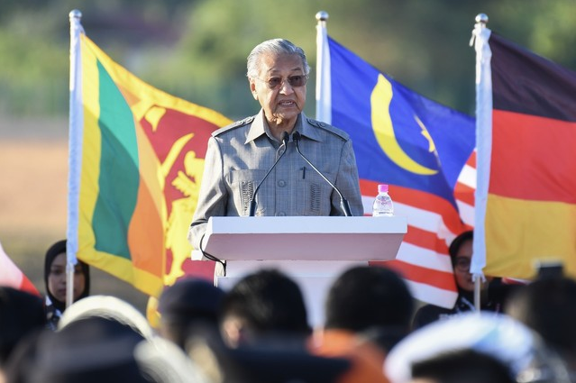 Tun M Says That He Is In A Hurry, Cites Mortality Is On His Mind - WORLD OF BUZZ 2