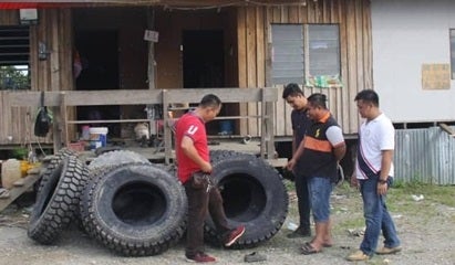 2 M'sian Men Steal Tyres from Company Get Caught After They Resold Tyres to Boss's Friend - WORLD OF BUZZ