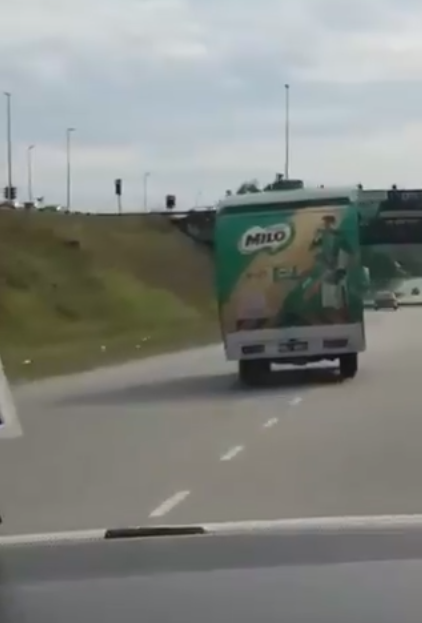 Cute Grandparents Chase Down Milo Van As They Wanted to Satisfy Pregnant Daughter-in-Law's Cravings - WORLD OF BUZZ