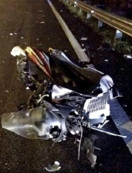 Fatal Accident On Plus Causes Cars To Skid To Avoid Hitting Body Parts - World Of Buzz