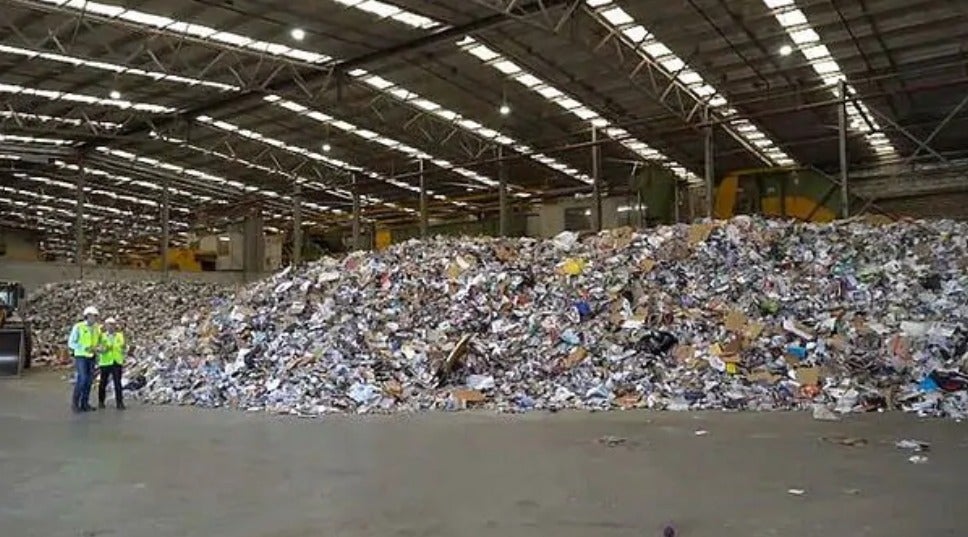 For The Past 12 Months, Australia Has Been Dumping 71Mil KG Of Recyclable Plastic Waste in M'sia - WORLD OF BUZZ 2