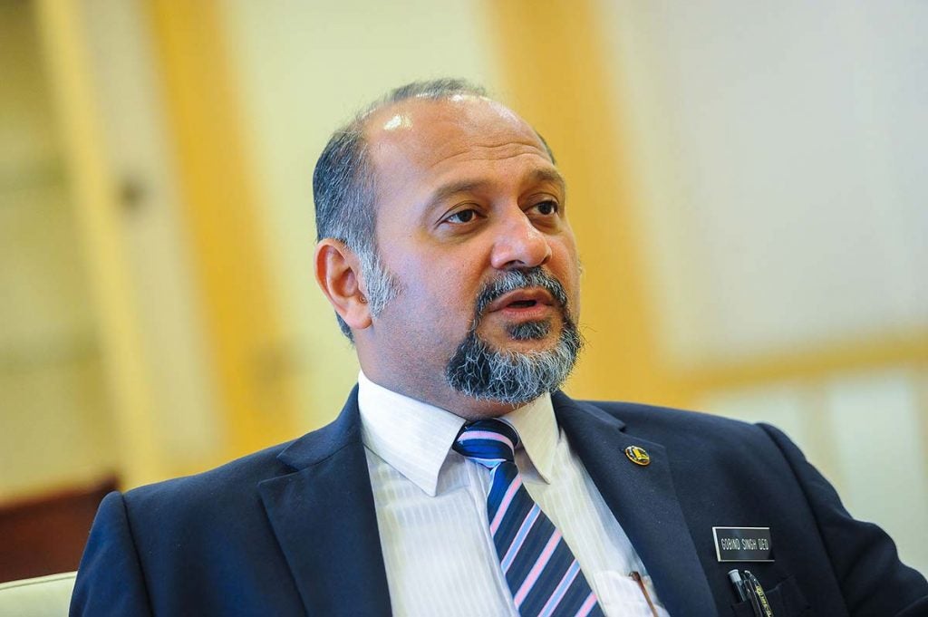 Gobind Singh: Analogue TV Will Be Completely Shut Down By The End Of 2019 - WORLD OF BUZZ