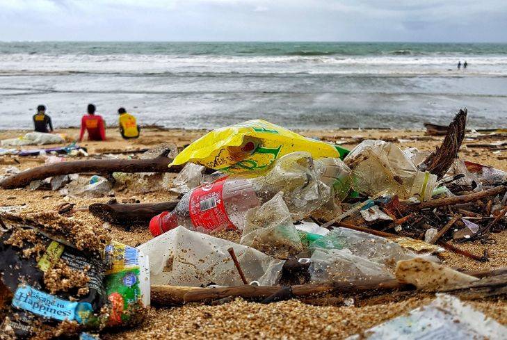 Here's How Malaysians' Plastic Waste Isn't Just Ruining the Ocean, But Our Lives Too - WORLD OF BUZZ 2