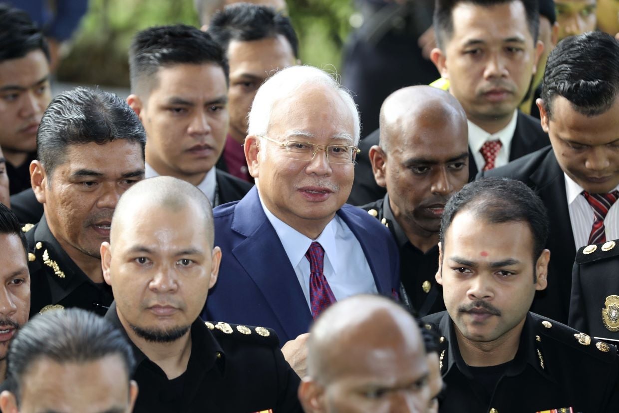 LHDN Issues Najib Extra Tax Bill Amounting to RM1.5Bil, Allegedly Didn't Declare RM4Bil Worth Of Income - WORLD OF BUZZ