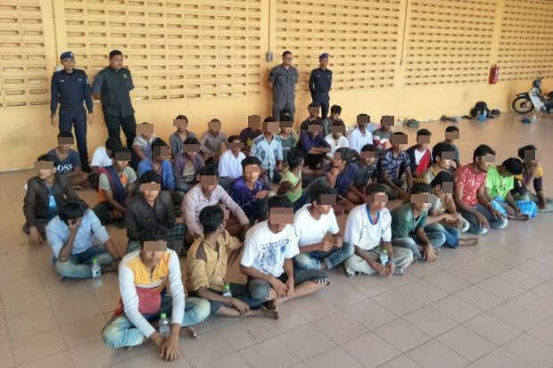 M'sians Fear Rohingya May Be Coming Back After 37 of Them Were Found on Perlis Beach - WORLD OF BUZZ 1