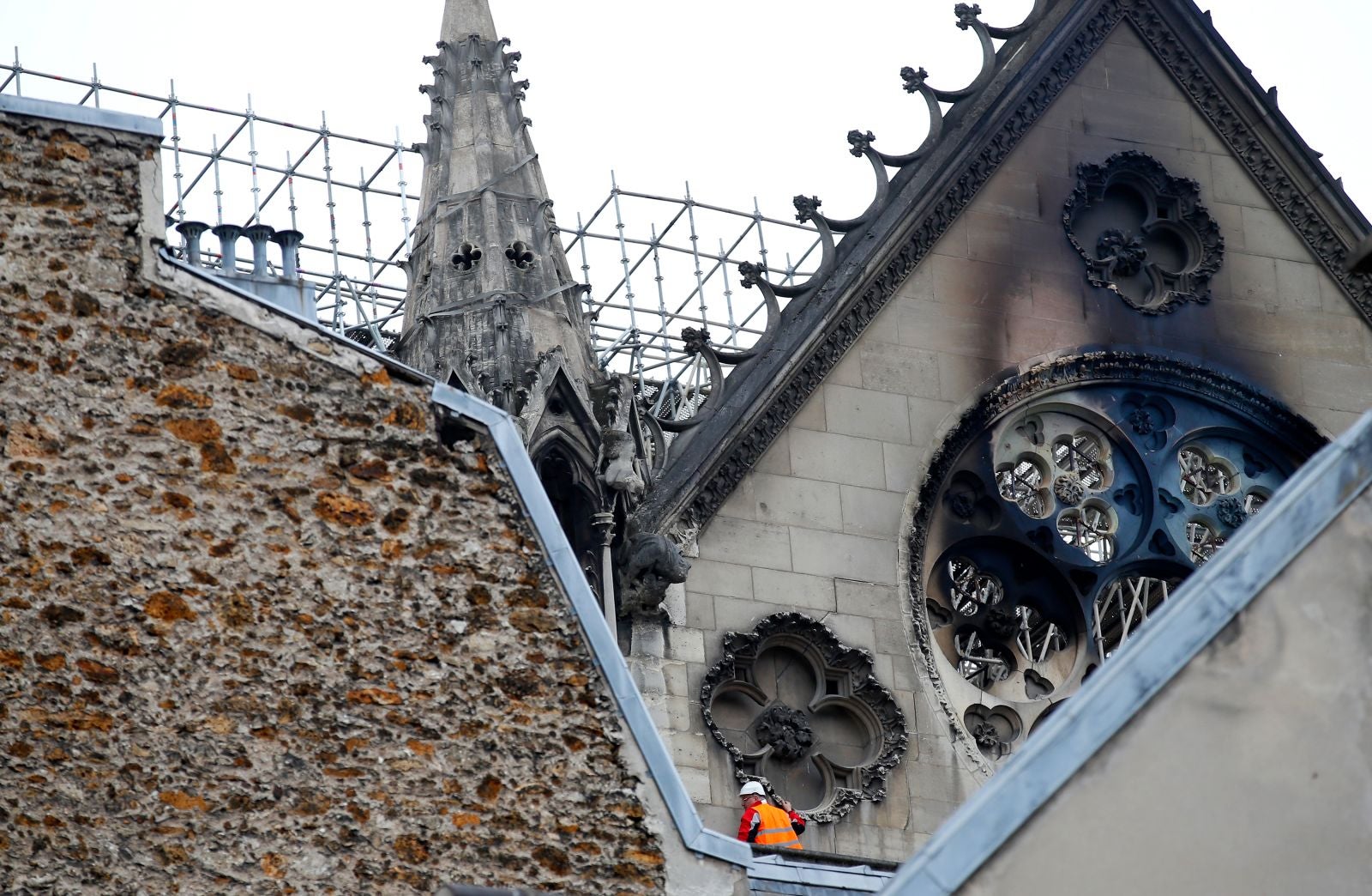Newly Released Photos Show The Inside of Notre Dame Cathedral After The Fire - WORLD OF BUZZ 1