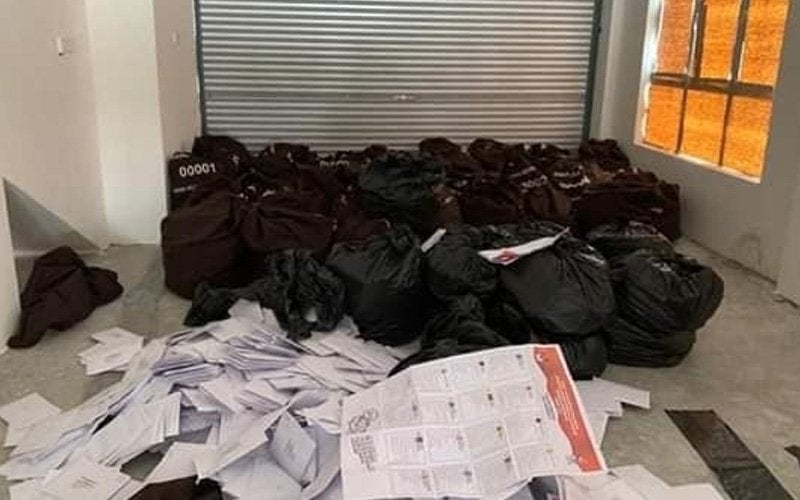 Over 20,000 Marked Ballot Papers From Indonesia Found in Bangi & Kajang Days Before General Election - WORLD OF BUZZ 1