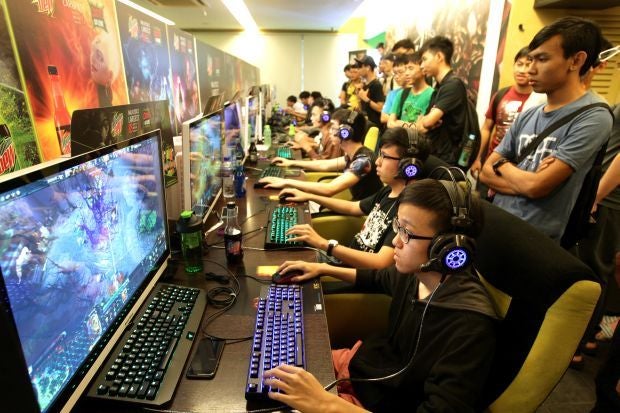 [Test] “Get a Social Life Lah” & 7 Other Annoying Things Every M’sian Gamer Is Sick of Hearing - WORLD OF BUZZ 5