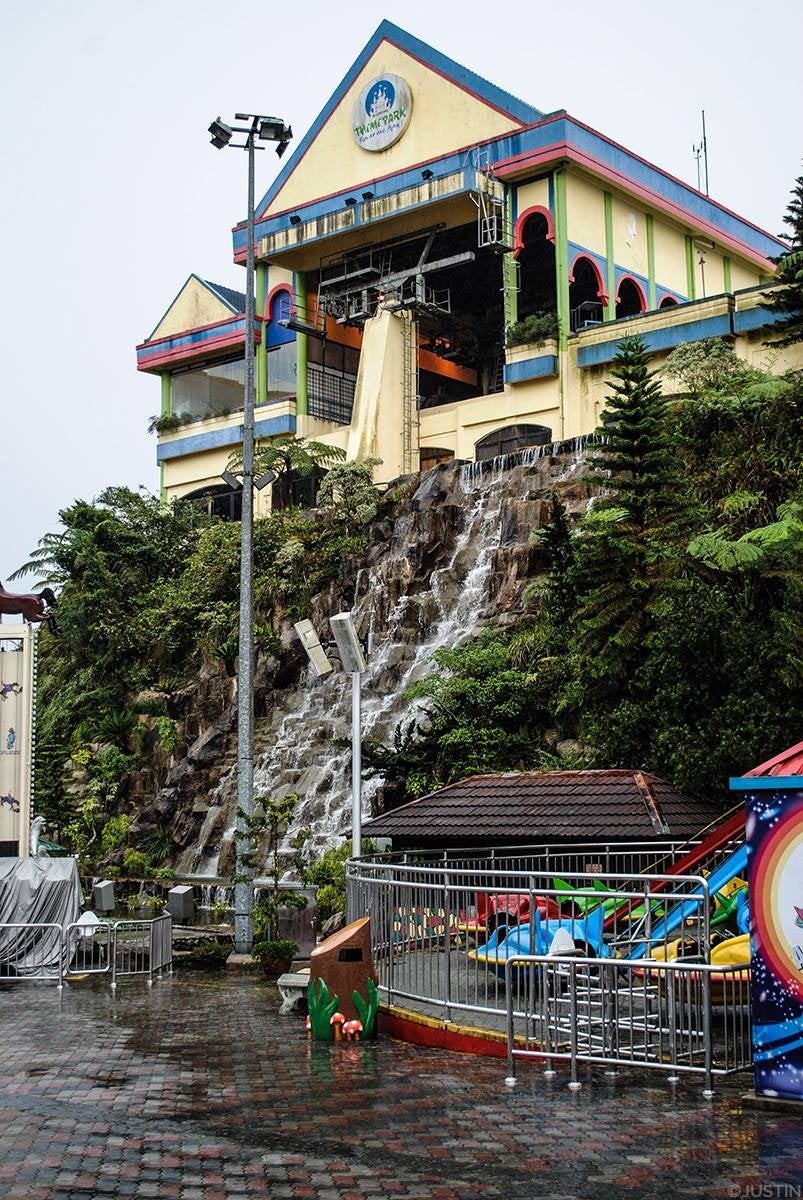 These Photos of Genting Before the Theme Park was Demolished Will Give You So Much Feels - WORLD OF BUZZ 10