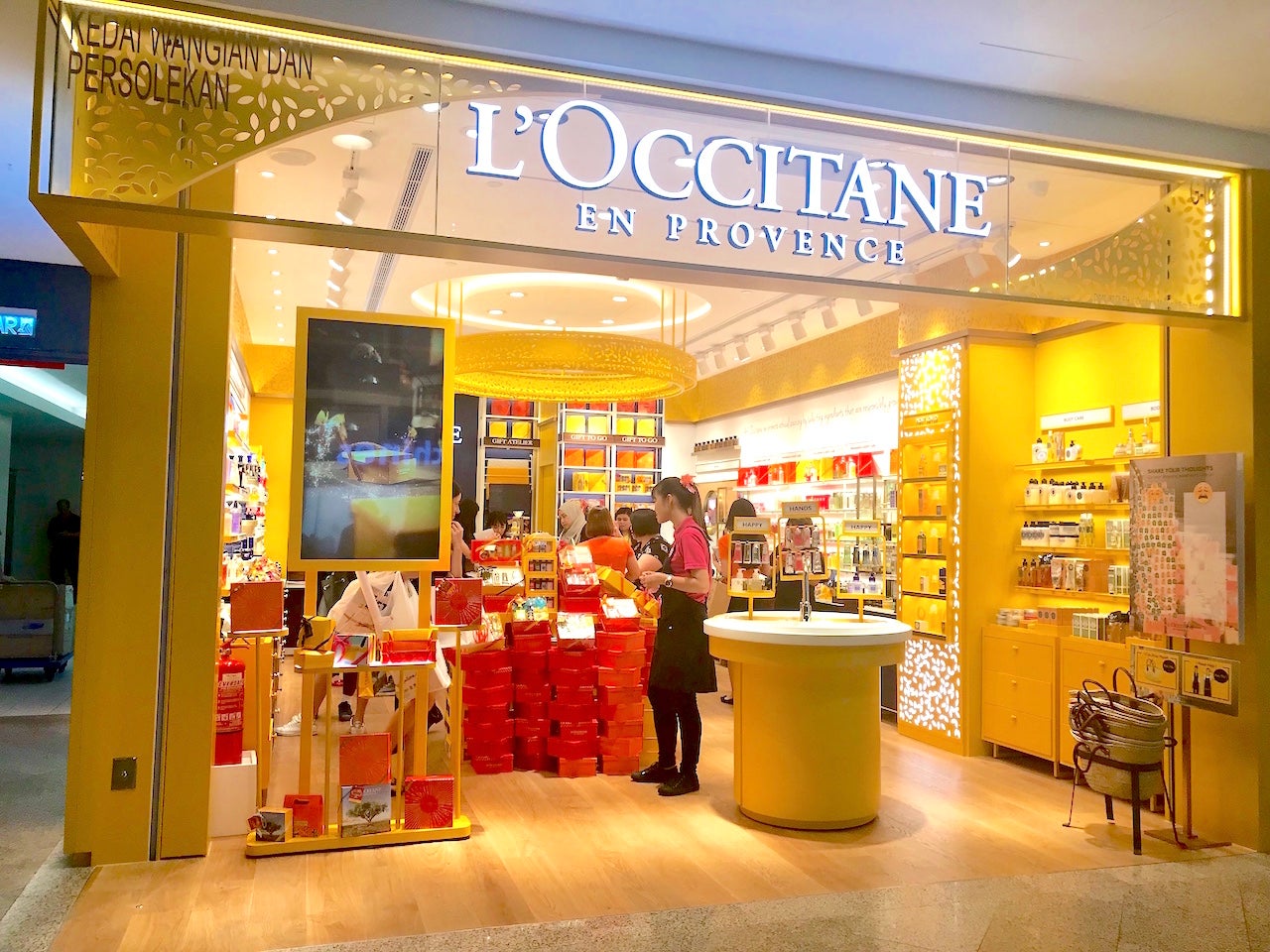You Can Drop Off Empty Beauty Products at These L'Occitane M'sia Shops & Get Free Gifts! - WORLD OF BUZZ 1