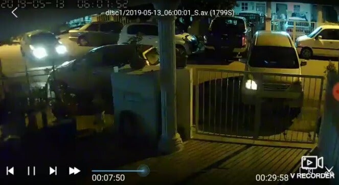 Car Thieves Ambush & Hijack Klang Woman's Vehicle As She Was Exiting House with Daughter - WORLD OF BUZZ