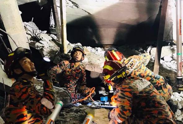 Carpark at Gombak LRT Station Collapses, 2 Injured & 1 Still Trapped in Rubble - WORLD OF BUZZ
