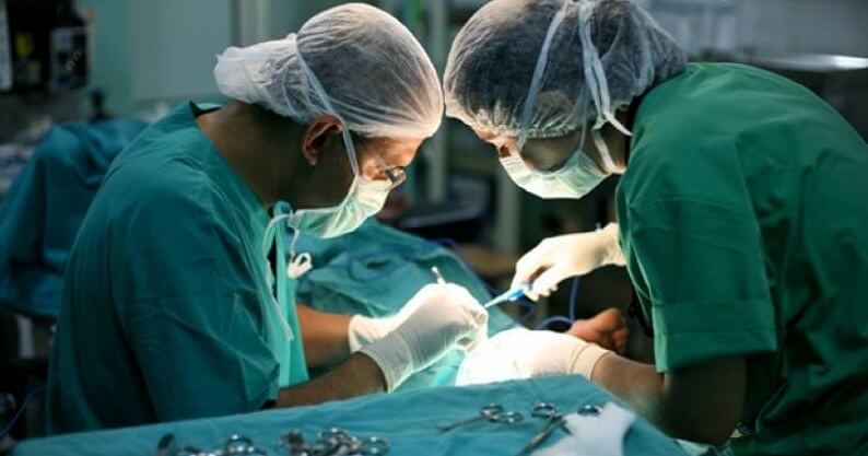 Doctor Mixes Patients up & Accidentally Performs Hernia Surgery on 7yo Boy Who Needed Nose Surgery - WORLD OF BUZZ