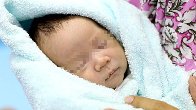 Malaysian Father Shares How His Baby Sadly Died After Being Held &Amp; Kissed By Many People - World Of Buzz 1