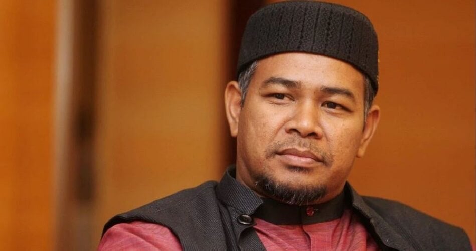 PAS Member: Non-Muslim Students Should Learn Pendidikan Islam to Strengthen Unity & HarmonyÂ  - WORLD OF BUZZ 3