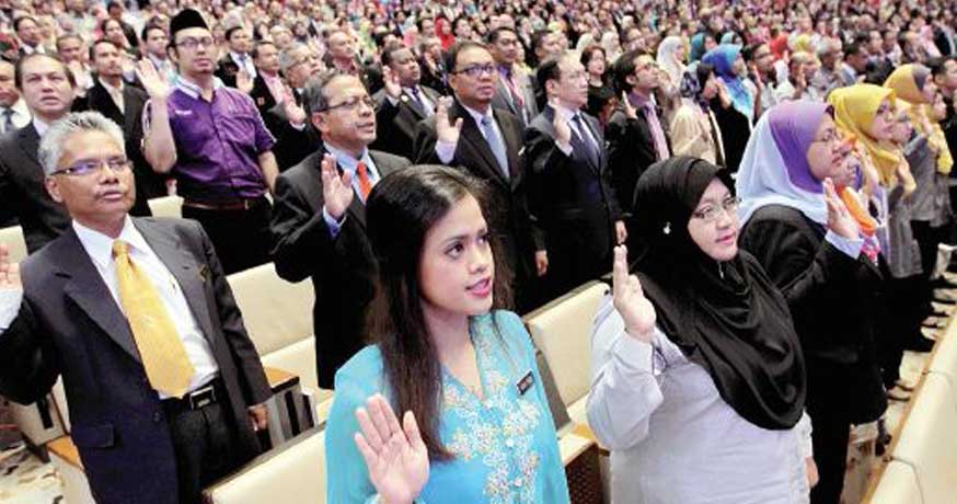 Penang Chief Minister: Civil Servants Will Get Either Half-Month Salary Or Min Rm1,000 Hari Raya Bonus - World Of Buzz 1