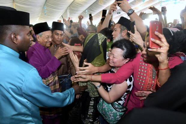 Shaking Hands Mahathir