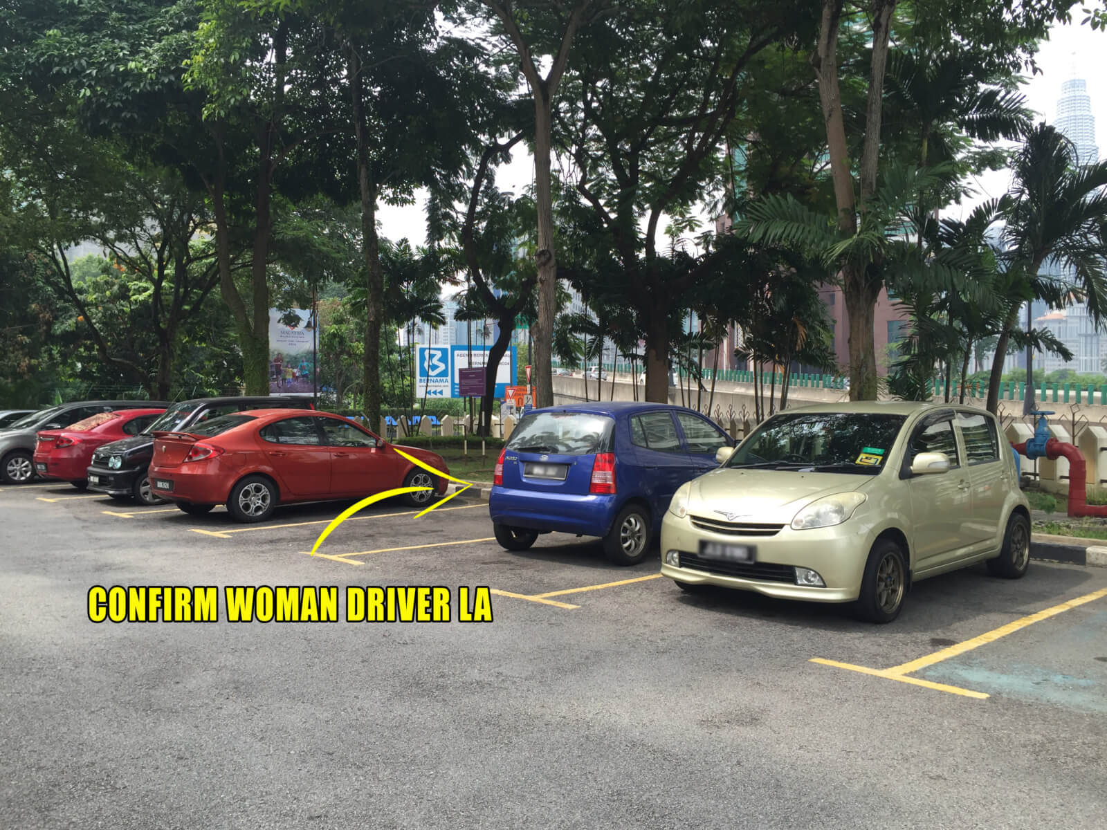 [Test] 7 Annoying Misconceptions Every Woman Driver in Malaysia Cannot Tahan Hearing - WORLD OF BUZZ 1