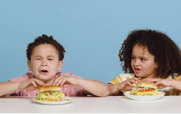 These Kids Tried Burgers From All Around The World Including Malaysia's Ramly, Here's What They Think - World Of Buzz 1