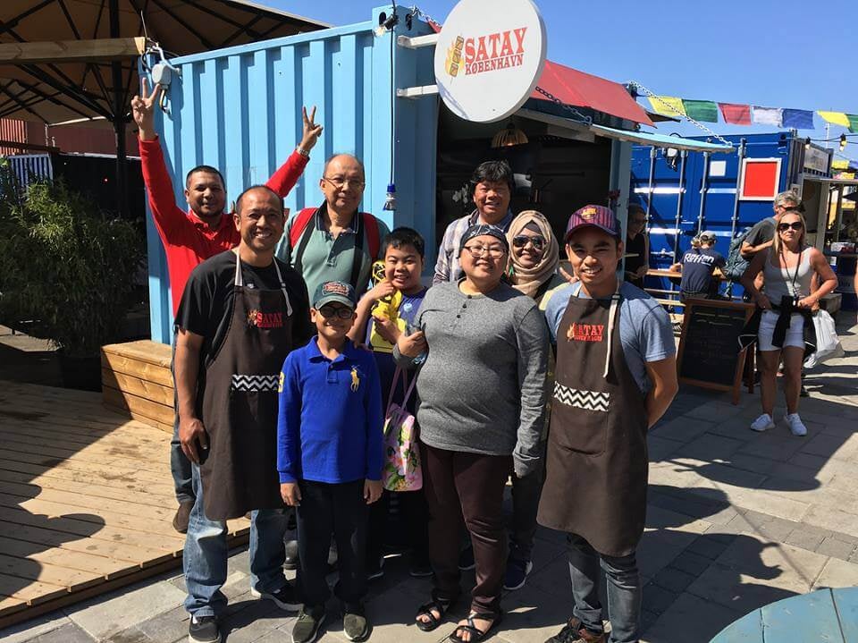This Malaysian Has a Satay Stall in Denmark & She Can Sell Up to 600 Sticks a Day! - WORLD OF BUZZ 4