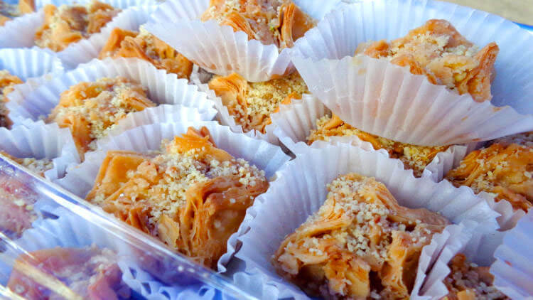X Mouthwatering, MUST-Try Foods ONLY Found During Ramadan & Where to Get Them - WORLD OF BUZZ 2