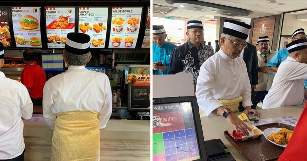 Agong Spotted Waiting In Line &Amp; Ordering At Kfc Outlet In Pahang - World Of Buzz 1