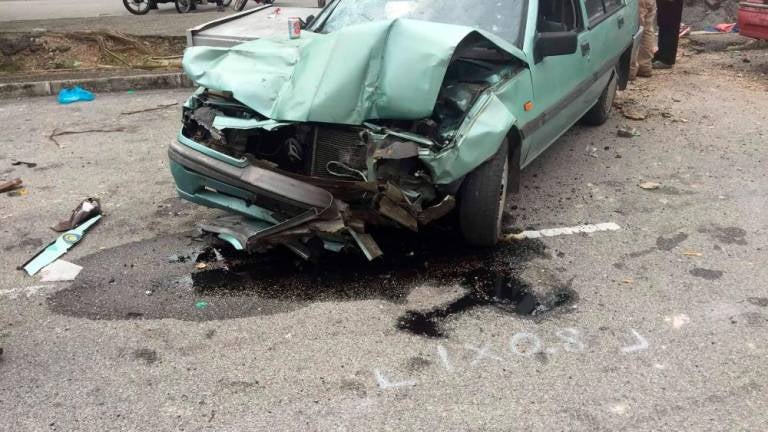 M'sian With No Licence Under Influence Of Drugs & Alcohol Kills Nasi Lemak Seller After Crashing into Stall - WORLD OF BUZZ