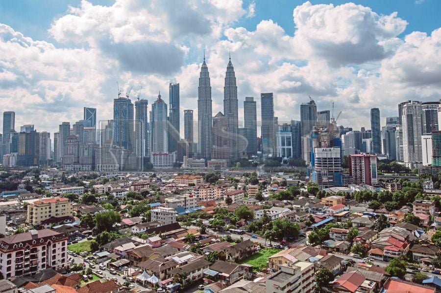 Research Shows More Malaysians Are Poorer Now Based on More Realistic Measures Of Poverty - WORLD OF BUZZ