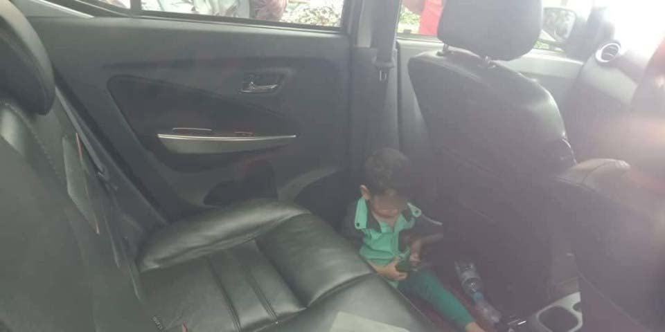 Toddler &Quot;Rescued&Quot; By Abang Bomba After He Purposely Locked Himself Inside Car To Play On The Phone - World Of Buzz