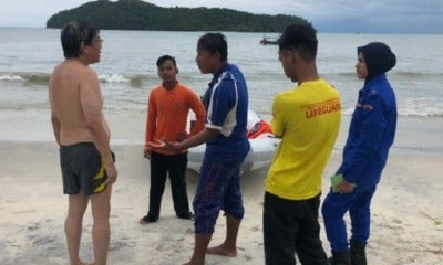 Tourist In Langkawi Sacrificed His Life So That His Son Could Be Rescued By M'Sian Diver - World Of Buzz