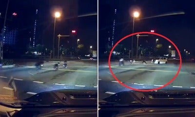Watch: Myvi Almost Crashing Into Reckless 'Rempit Kids' On Bicycles Who Ran A Red Light - World Of Buzz 1